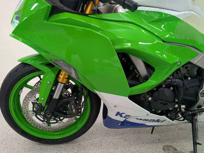 2024 Kawasaki NINJA ZX-6R 40TH ANNIVERSARY Green