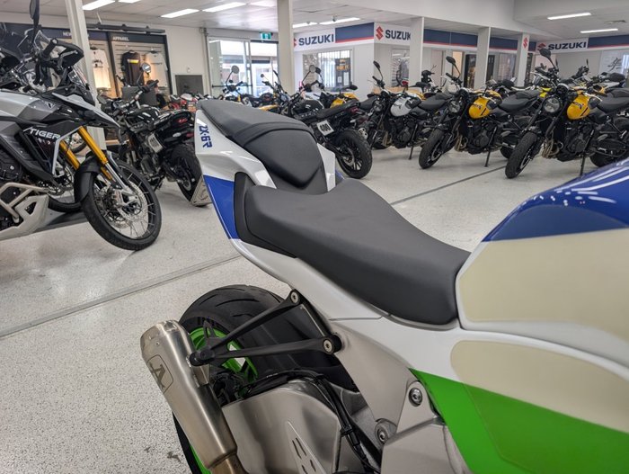 2024 Kawasaki NINJA ZX-6R 40TH ANNIVERSARY Green