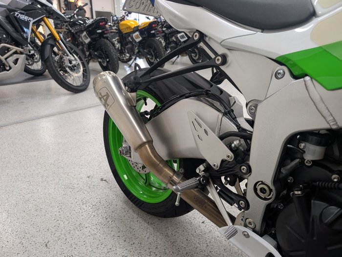 2024 Kawasaki NINJA ZX-6R 40TH ANNIVERSARY Green