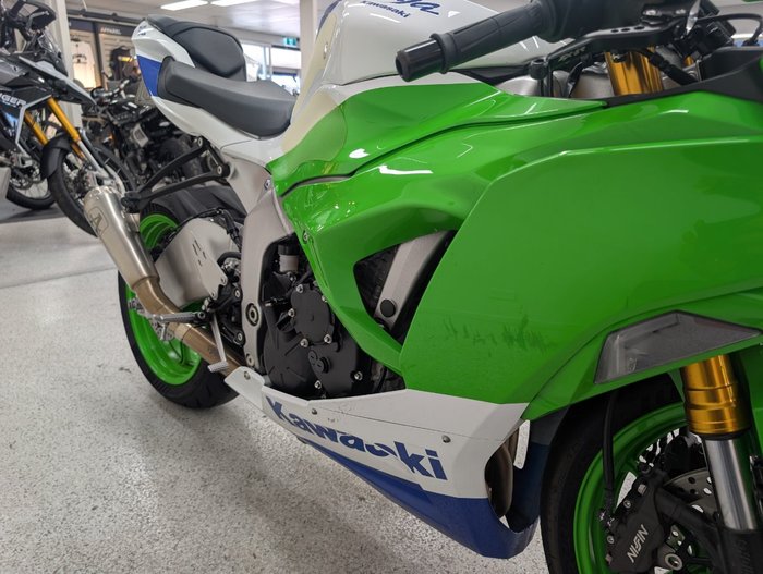 2024 Kawasaki NINJA ZX-6R 40TH ANNIVERSARY Green