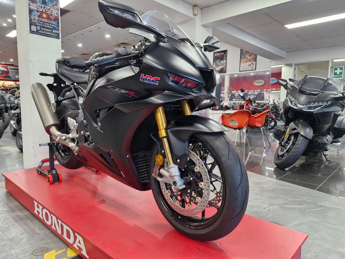 2024 Honda CBR1000RR-R SP (FIREBLADE) ABS Black