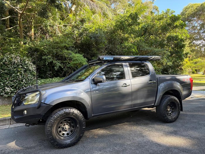 2017 Isuzu D-MAX LS-M