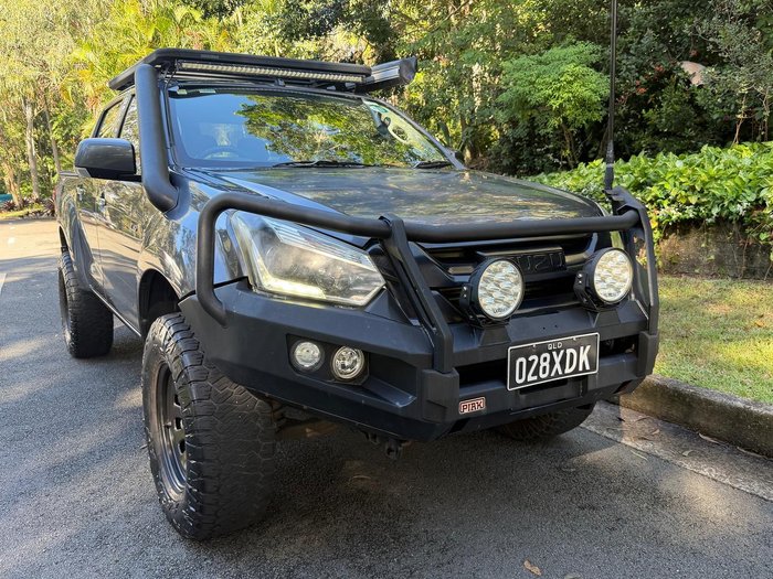 2017 Isuzu D-MAX LS-M