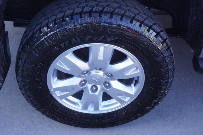 2025 Mitsubishi Triton GLS