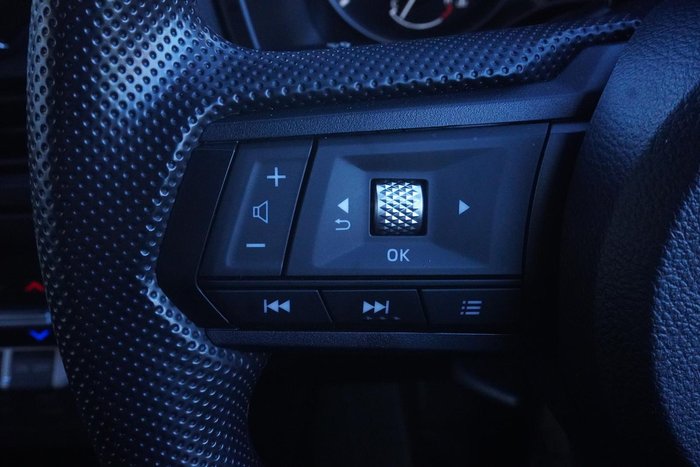 2025 Mitsubishi Triton GLX+