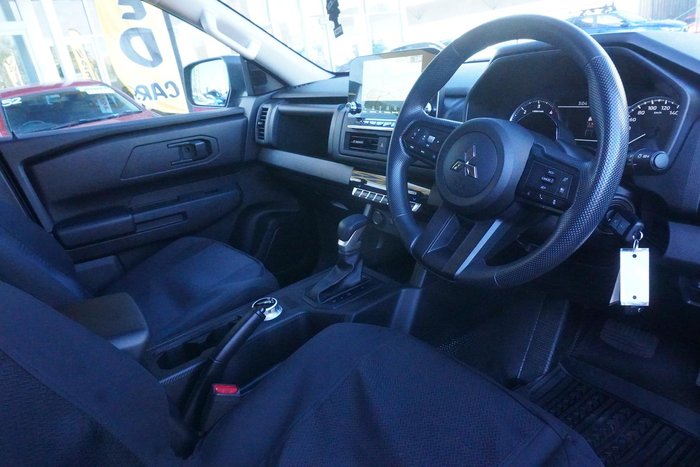 2025 Mitsubishi Triton GLX+