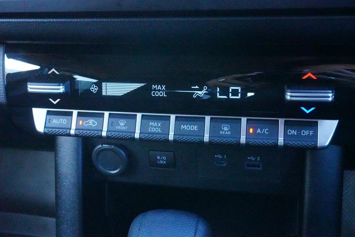 2025 Mitsubishi Triton GLS