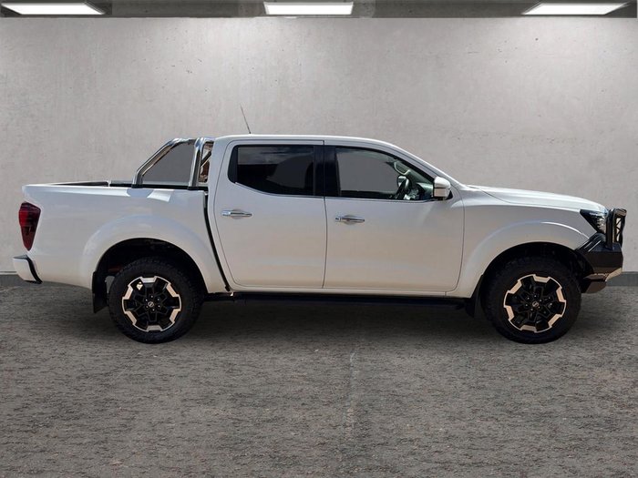 2021 Nissan Navara ST-X