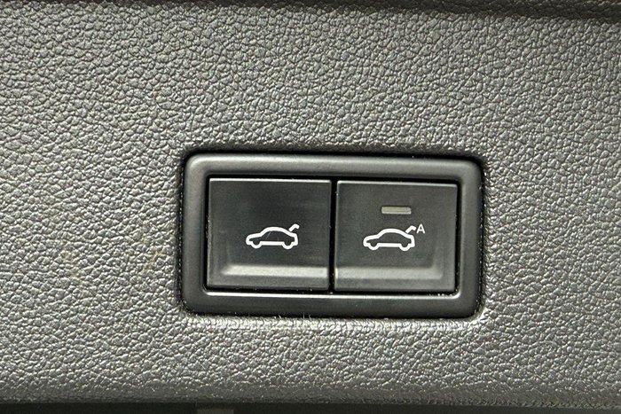 2019 Volkswagen Touareg 190TDI Launch Edition