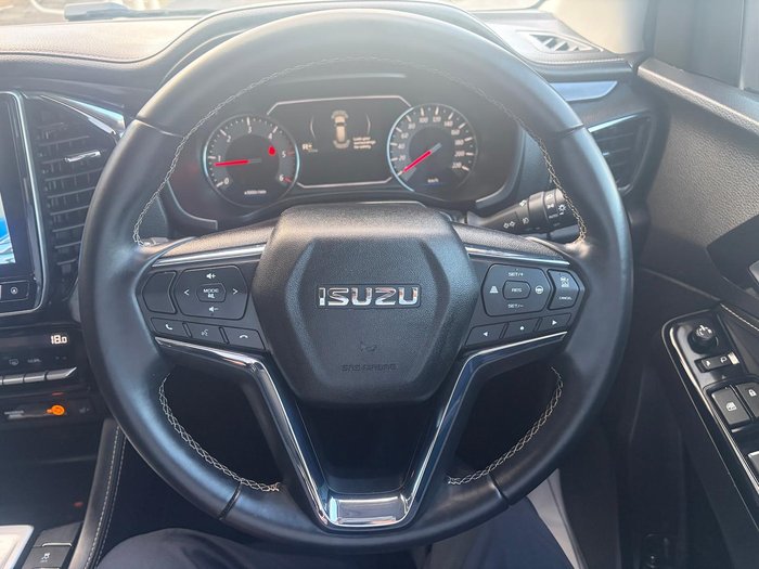 2022 Isuzu MU-X LS-T