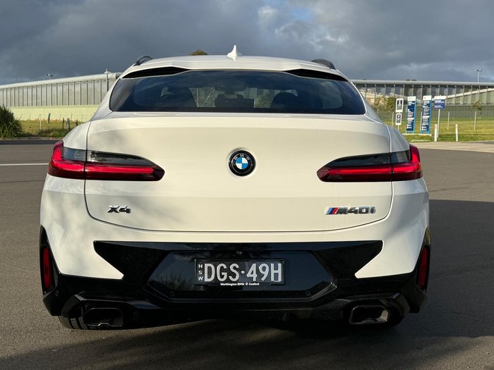 2025 BMW X4 M40i