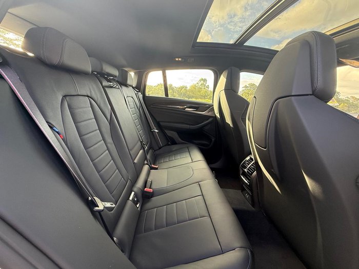 2025 BMW X4 M40i