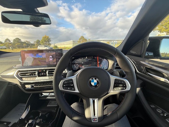 2025 BMW X4 M40i
