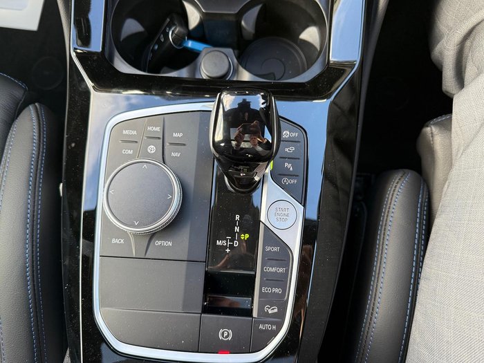 2025 BMW X4 M40i