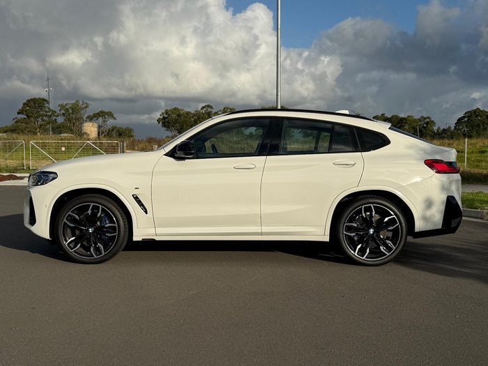 2025 BMW X4 M40i