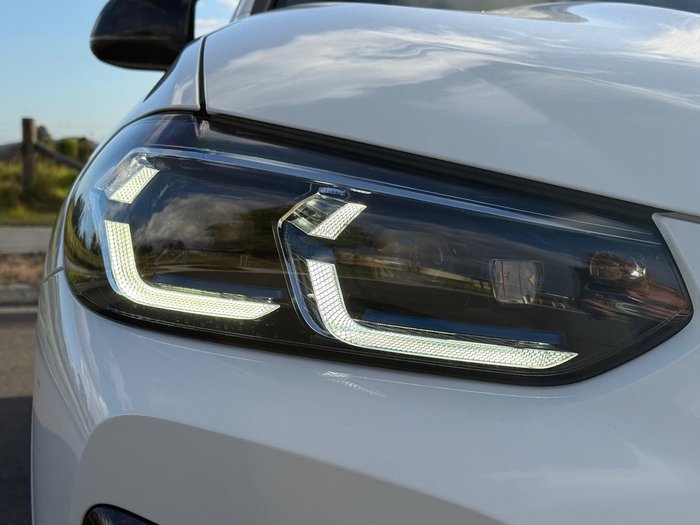 2025 BMW X4 M40i