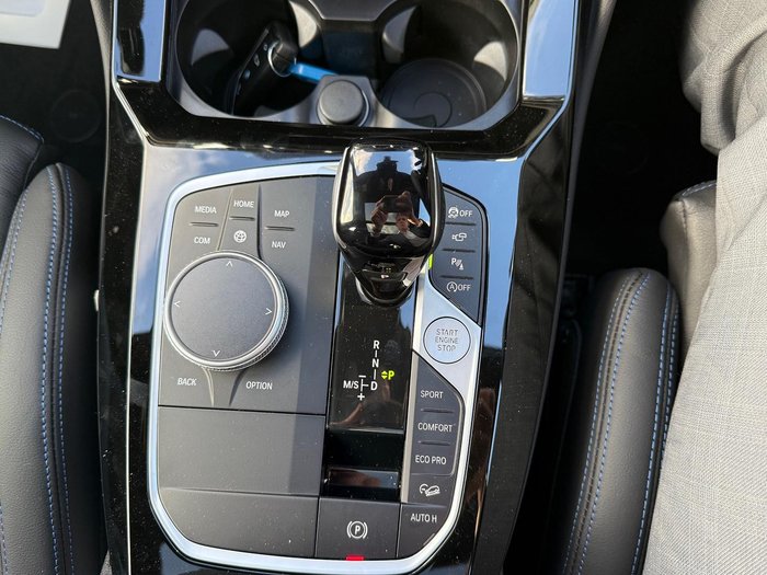 2025 BMW X4 M40i