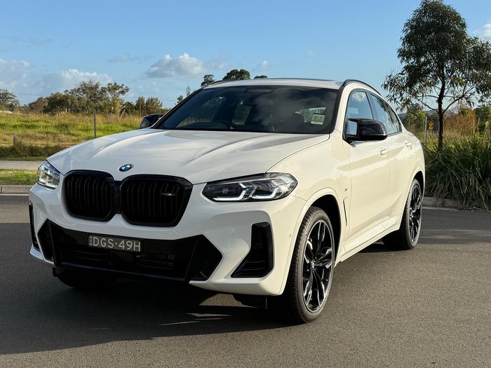 2025 BMW X4 M40i