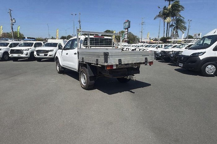 2022 Nissan Navara SL
