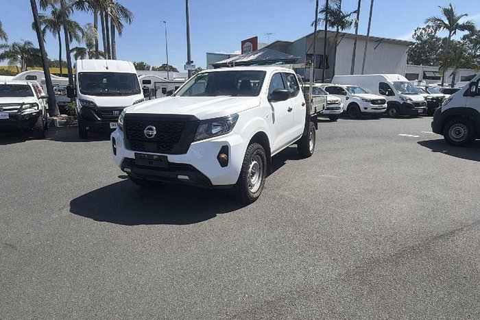 2022 Nissan Navara SL