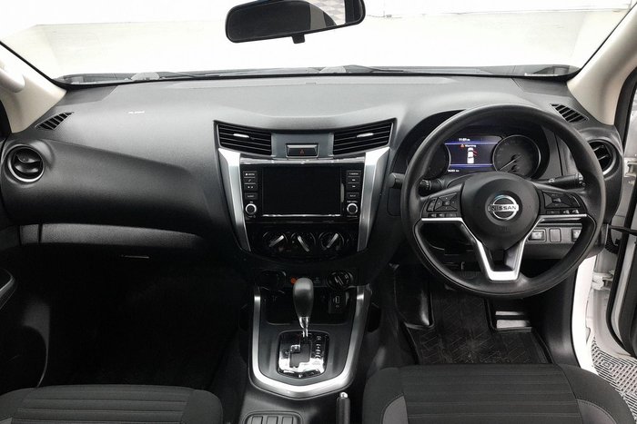 2021 Nissan Navara SL