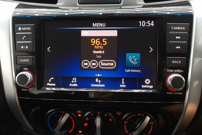 2021 Nissan Navara SL