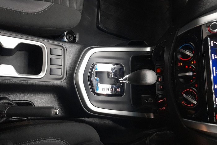 2021 Nissan Navara SL