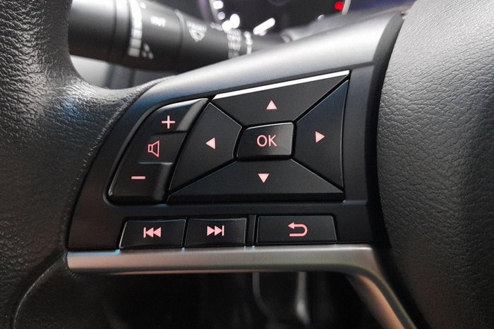 2021 Nissan Navara SL