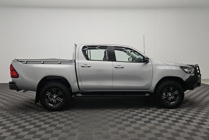 2023 Toyota Hilux SR