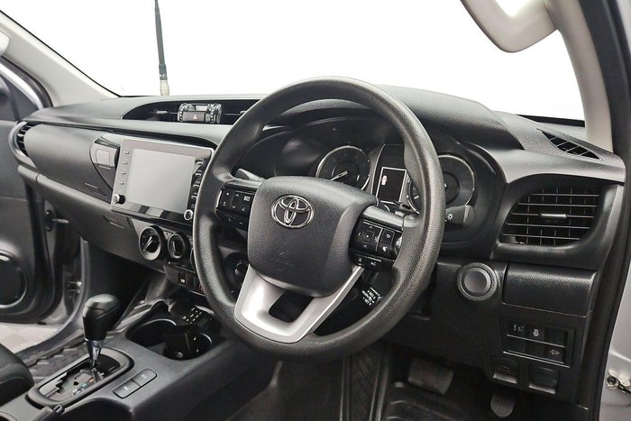 2023 Toyota Hilux SR