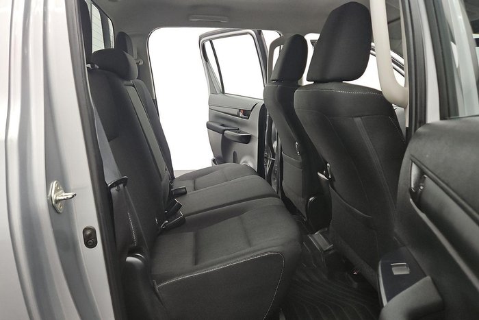 2023 Toyota Hilux SR