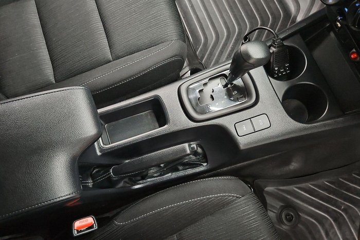 2023 Toyota Hilux SR