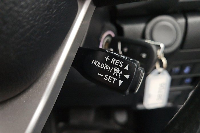 2023 Toyota Hilux SR