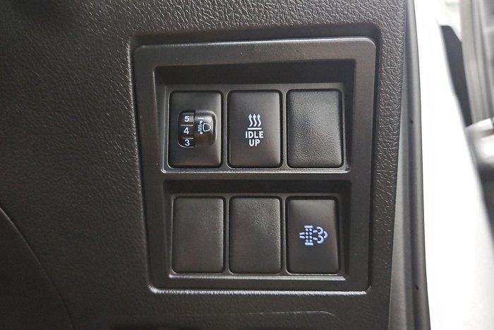 2023 Toyota Hilux SR