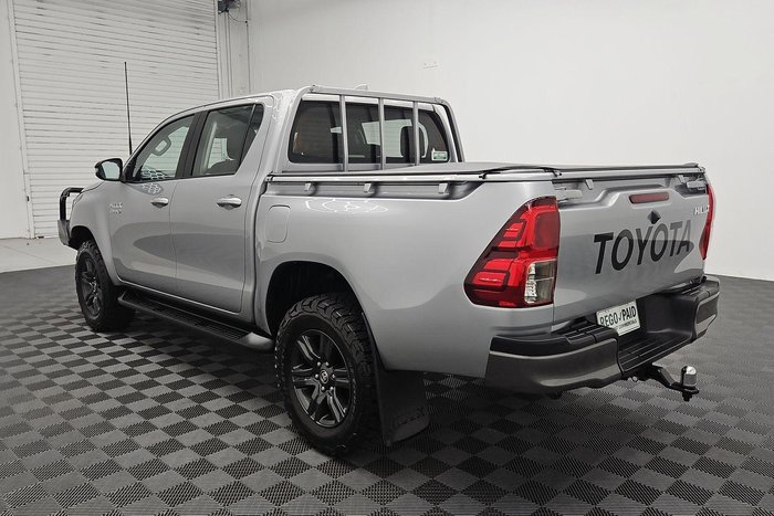 2023 Toyota Hilux SR