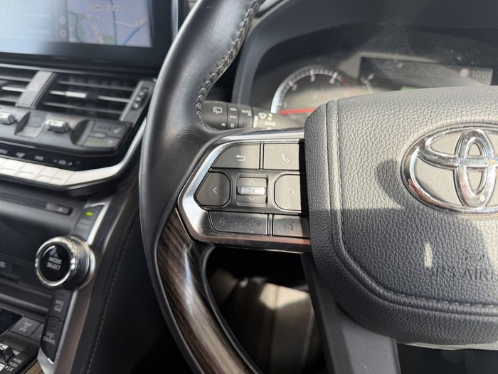 2024 Toyota Landcruiser VX