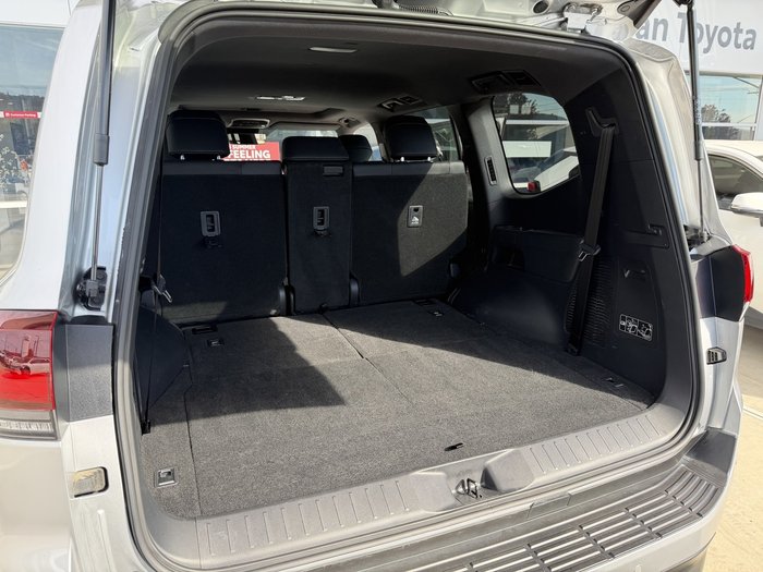 2024 Toyota Landcruiser VX