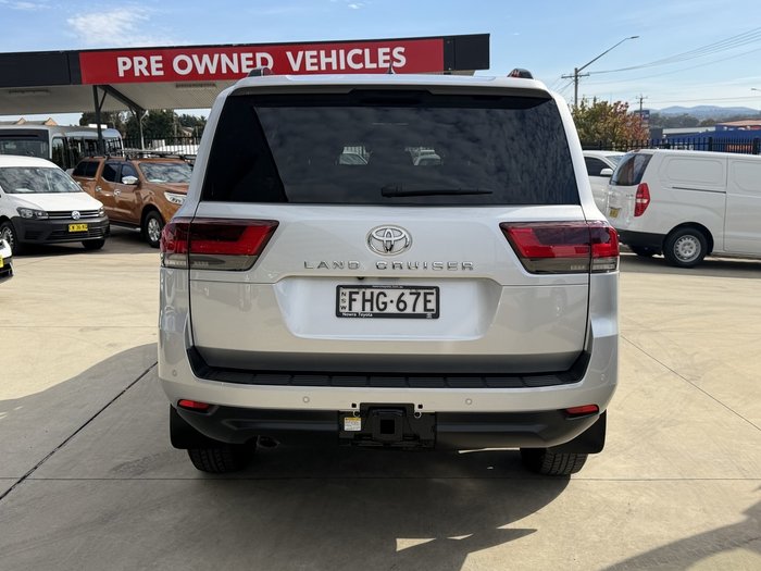 2024 Toyota Landcruiser VX