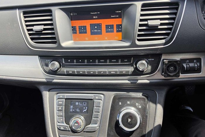 2021 LDV G10 + SV7C Blanc White