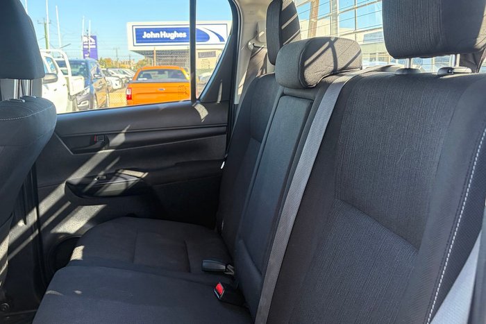 2022 Toyota Hilux SR