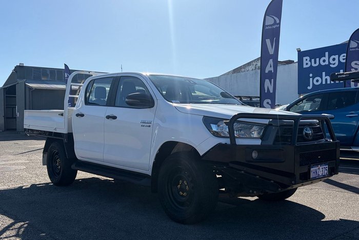 2022 Toyota Hilux SR