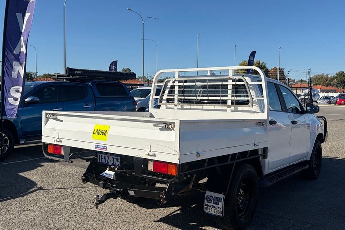 2022 Toyota Hilux SR