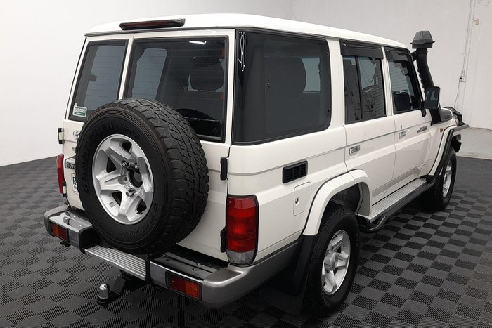 2022 Toyota Landcruiser GXL