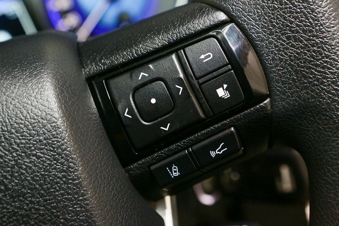 2020 Toyota Hilux SR5