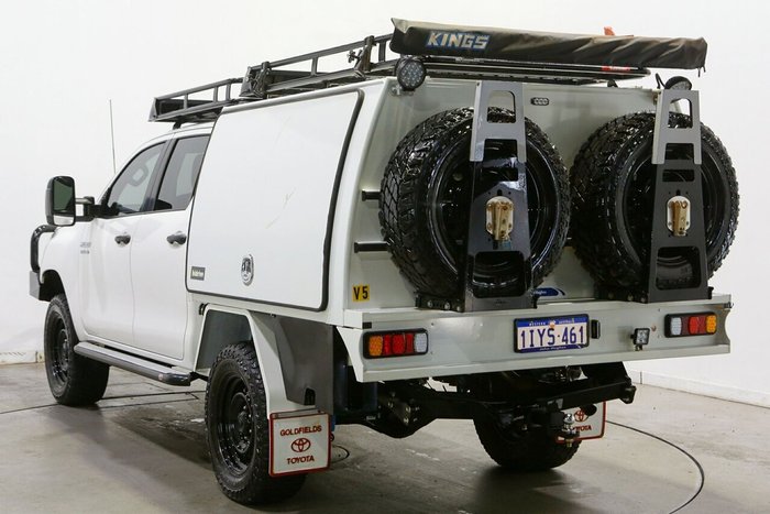 2020 Toyota Hilux SR5