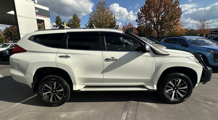 2016 Mitsubishi Pajero Sport GLS
