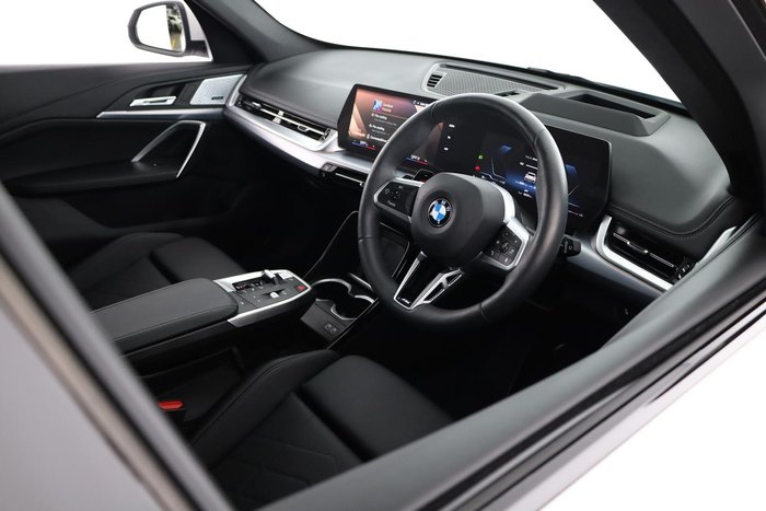 2025 BMW X1