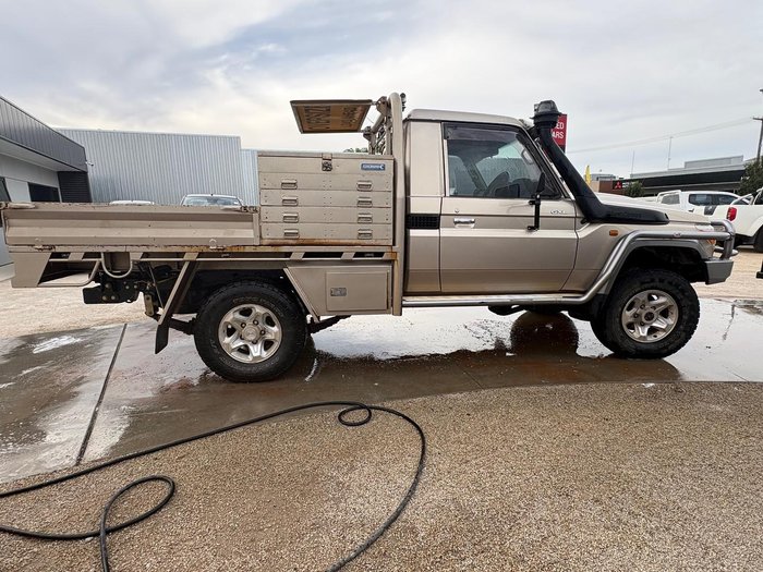 2019 Toyota Landcruiser GXL VDJ79R 4X4 Dual Range Vintage Gold