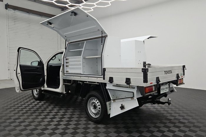 2020 Toyota Hilux SR