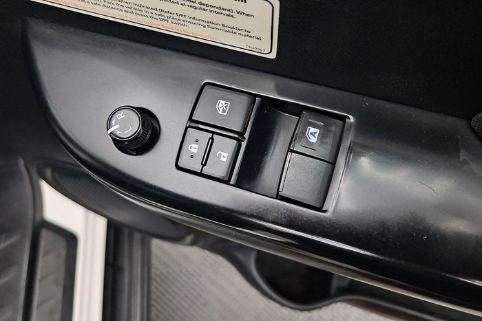 2020 Toyota Hilux SR